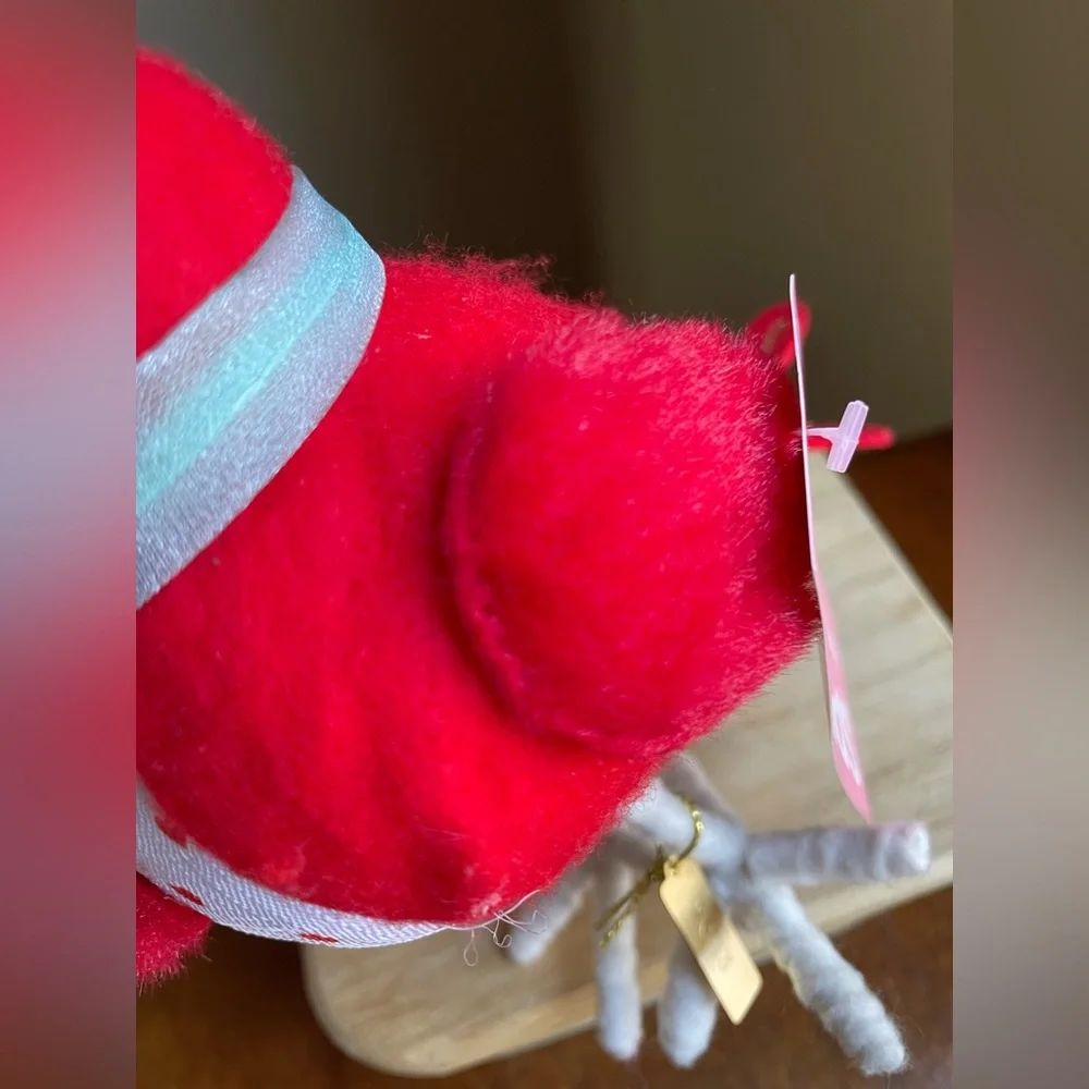 2023 Target Spritz Valentine’s Day Red Hearts Felt Fabric Bird Love Aerial Beret